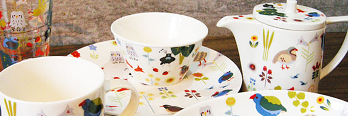 小鳥好きにもたまらない和の雰囲気を持つイラストと北欧風デザインがかわいいテーブルウェア