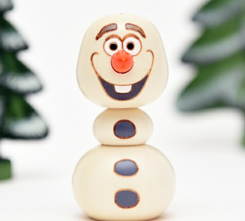 「アナと雪の女王」ファンならずともこれはかわいい！続編前にアナと雪とこけし・・・「オラフ」こけし