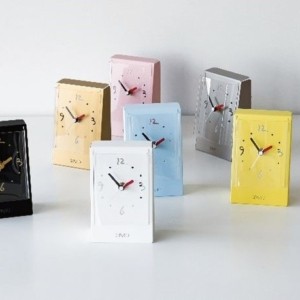 部品塗装を専門とする町工場の塗装職人が仕上げる　 プレゼントに特化した掛時計・置時計を新発売