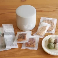 「おいしくて身体に優しいハーブティー」を提供している herb tea yado　3月限定ハーブティー＆クッキー缶を発売