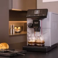 オーバーアイス機能を搭載したGAGGIAコーヒーマシン　 記念カラーが4月中旬に発売決定！