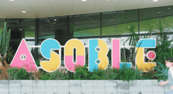 ASOBLE ジ アウトレット 北九州店で親子向けイベント「シュワっとあそぼう！三ツ矢の日フェス」を開催