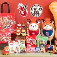 ロングセラーで大人気のお菓子「かっぱえびせん」と 「忠犬もちしば」のコラボレーショングッズが 2026年10月上旬から登場！